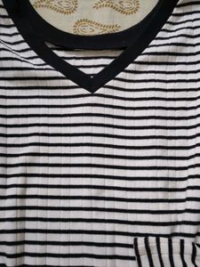 New Woolen Tshirt Black And White Striped