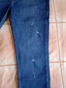 Men's Blue Distressed Denim Jeans