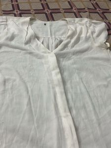 Elegant White V-Neck Top