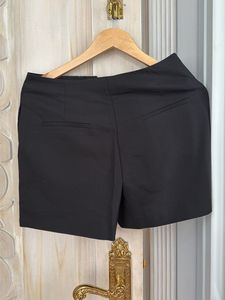 Chic Black Shorts