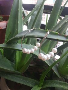 Trending New Pearl Earrings And Bracelet