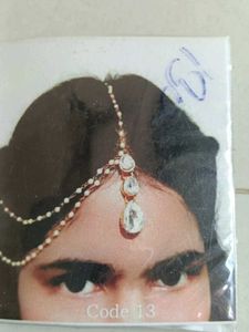 Elegant Maang Tikka