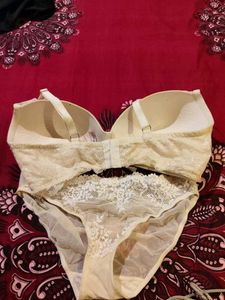 Victoria's secret laungerie set