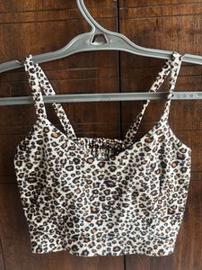 Stylish Leopard Print Crop Top