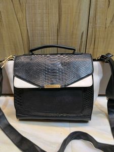 Chic Tri-Color Handbag