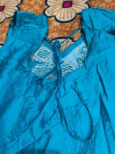 green colour suit dupatta not available