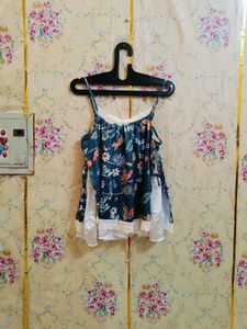 🇳🇿💫🎀Floral Print cami top