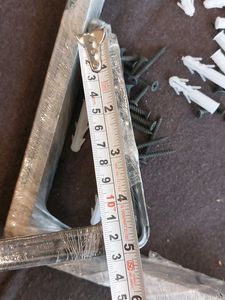 6 Shelf Brackets with Screws