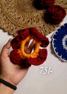 Crochet summer scrunchies ( pack of 4)