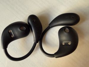 Edyell Wireless Earbuds with Charging Case