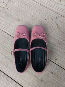Charming Pink Ballet Flats with Bow