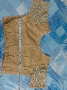 crop top or blouse for scurt