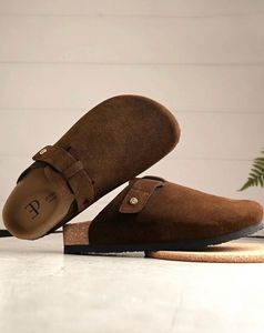 Brown Clogs(Fixed Price)