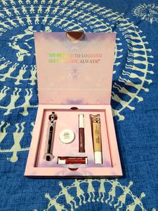 Just Herbs Essential Makeup Kit