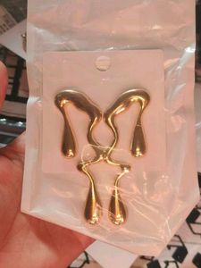 Shein Gold Drip Earrings