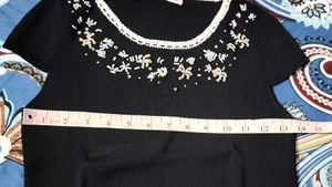 CHIC EMBELLISHED BLACK TOP