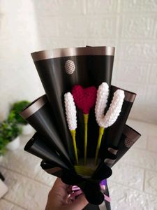 Crochet 'I Love U' Bouquet
