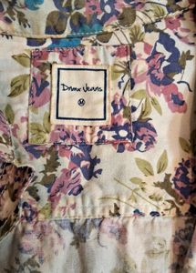 ♡DNMX Jeans Sleeveless Floral Button UP♡