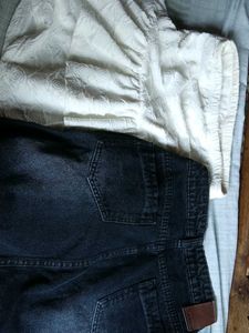 Denim skirt and Ruffle white skir