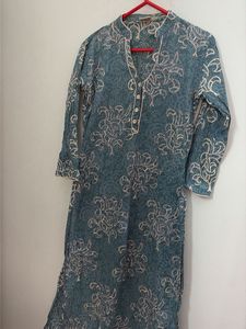 Elegant Blue Embroidered Kurta