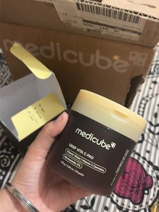 Medicube Deep Vita C Pads