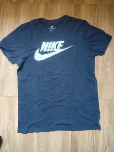 Men's Nike T-Shirt