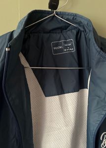 Lightweight polyester windbreaker jacket
