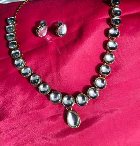 Stunning Necklace & Earring Set