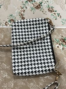 Trendy Black Crossbody Bag