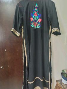 Black Embroidered Kurta