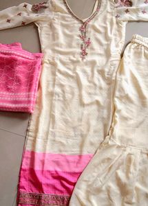Trendy & Elegant Cream & Pink Kurta Set