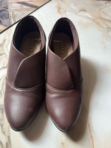 Chic Brown Heeled Ankle Boots