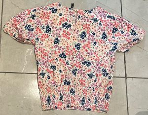 Floral Print Puff Sleeve Top
