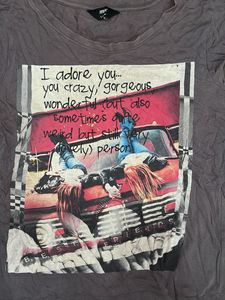 Vintage graphic tee with "Best Friends" graphi