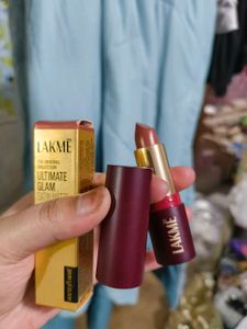 UN3 Lakme Ultimate Glam Lipstick - Satin Matte