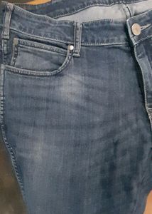 Low rise Slim Fit Narrow Leg Jeans