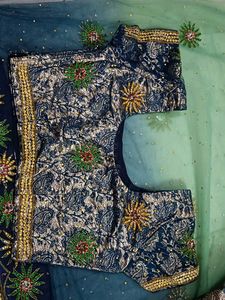 Stunning Ombre Saree with Blouse and peticoat