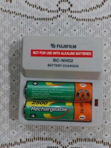 Legacy Fujifilm BC-NH02 Battery Charger w Batte