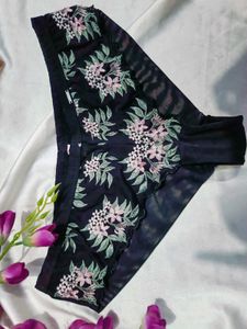 🇳🇿💫🎀Embroidered Black Lace Briefs