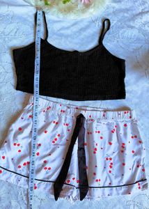 Cute Cherry Pajama humkemoller set