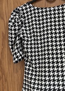 Houndstooth Puff Sleeve Top