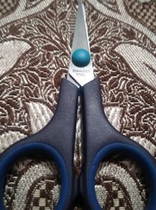 SCISSOR BLUE COLOUR