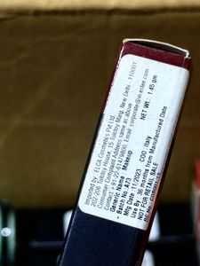 MAC Lip Pencil shade half red