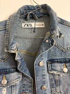 Zara Blue Denim Jacket 🦋
