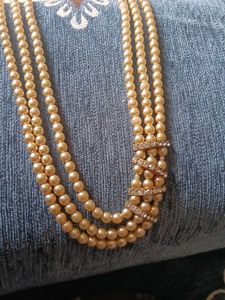 Elegant Multi-Strand Pearl Necklace