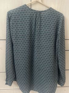 Chic Geometric Print Button-Up Blouse