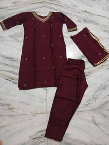 Zardosi work kurta set😍