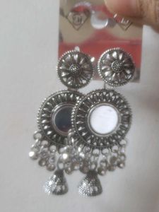 2 pair earrings