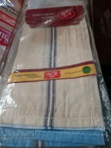 Gent's White Cotton Handkerchiefs