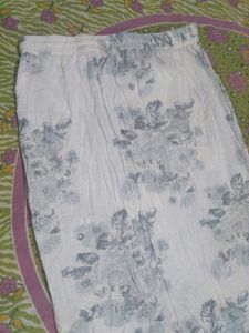 Flowy Floral Print Maxi Skirt